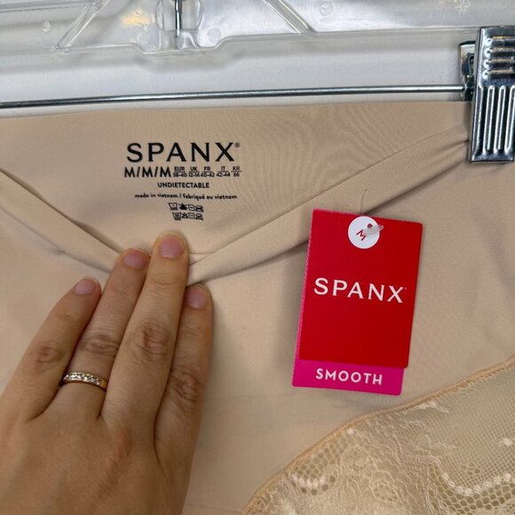 SPANX NWT Women’s Size Medium Soft Nude Undie-tectable® Lace Hi-Hipster Panty - Picture 6 of 8